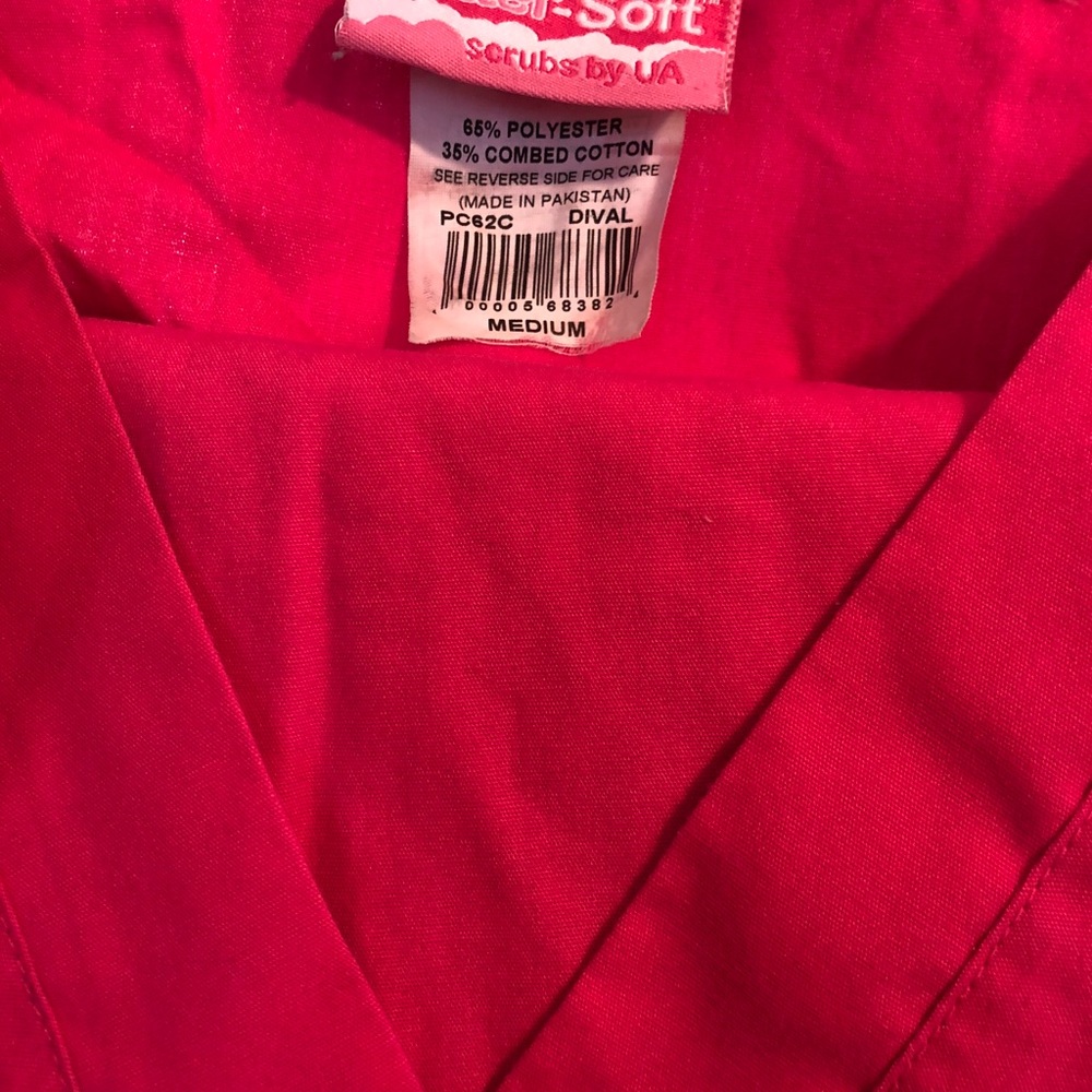 Scrub set